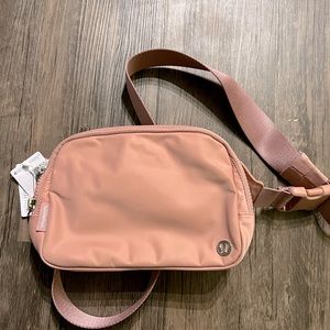 Lululemon Everywhere Belt Bag 2L Pink Pastel